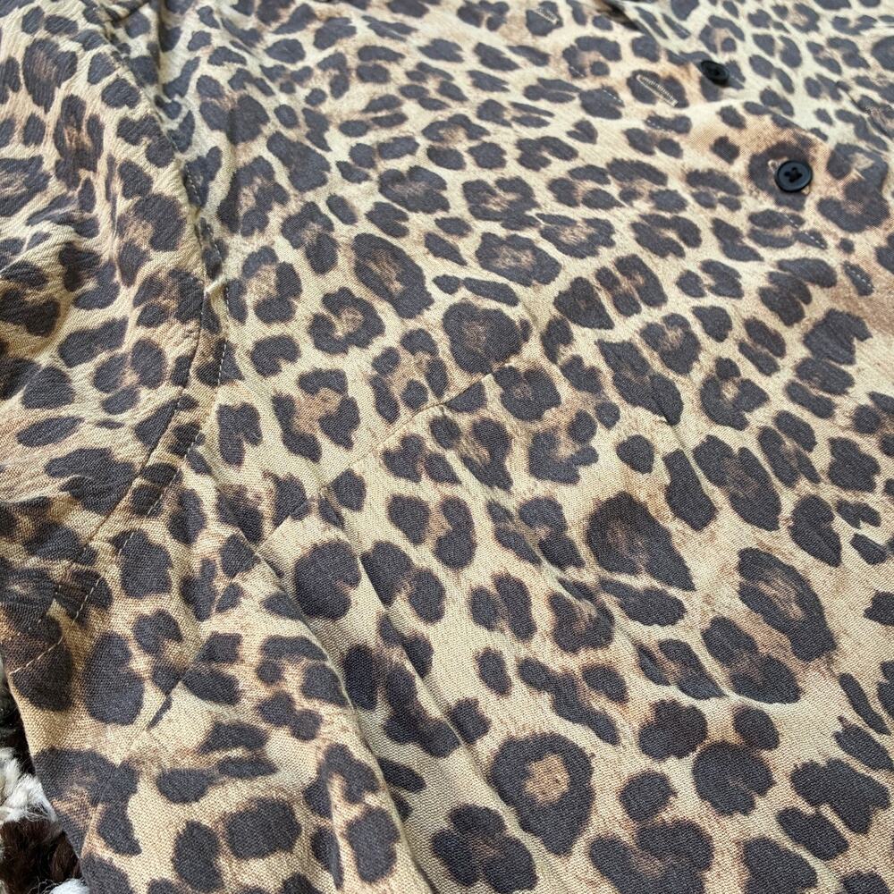 Torrid Leopard Brown Printed Button-down Soft Flowy Rayon Shirt Size 00 / XS - Picture 7 of 10
